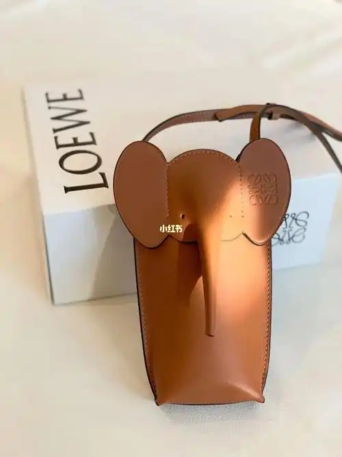 罗意威大象手机包 所有颜色都可预定