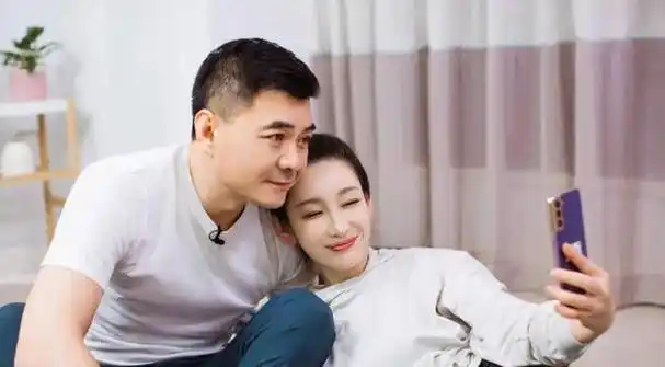 演员秦海璐孕期一个人撑起整个家让丧夫丧子的婆婆老有所依