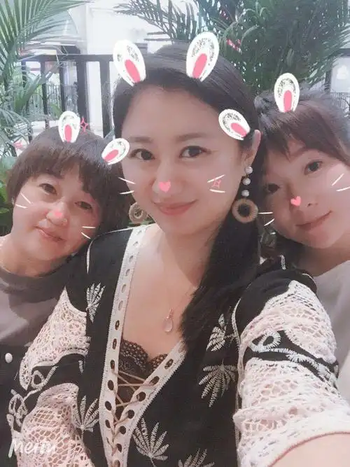 和同学妈妈的合影.