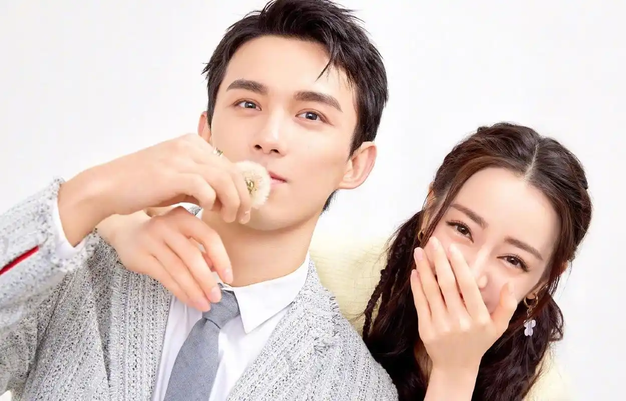 迪丽热巴新闻210513迪丽热巴吴磊双人大片公开歌隼超甜售后太好磕了