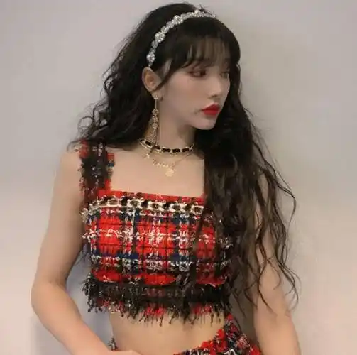 大胆穿衣只服孔雪儿!