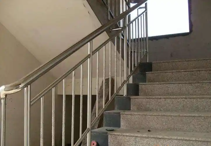 阳台不锈钢护栏新图