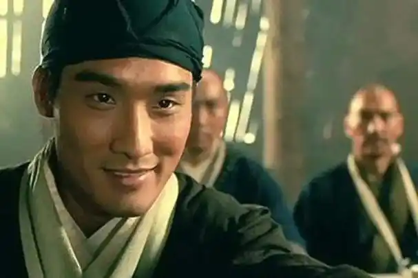 不过无论是《新龙门客栈》里的周淮安,还是《黑金》里的周朝先,或者