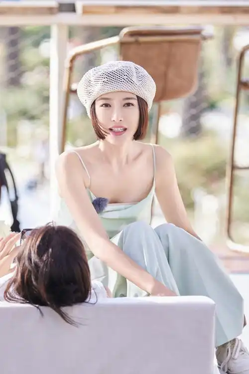 秦岚花儿与少年