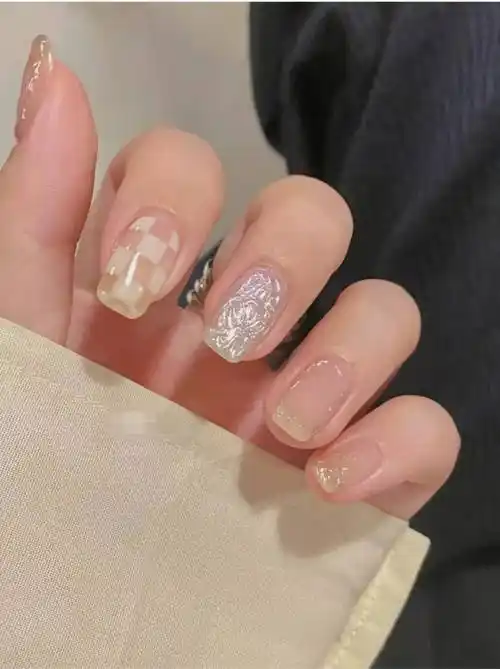 指甲款式2021款图片显白(21年网络新款美甲推荐)