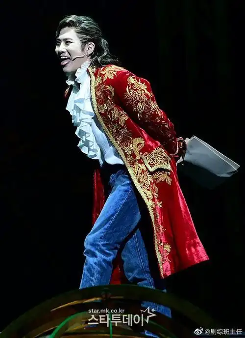 金俊勉音乐剧舞台新闻图##金俊勉肿么了