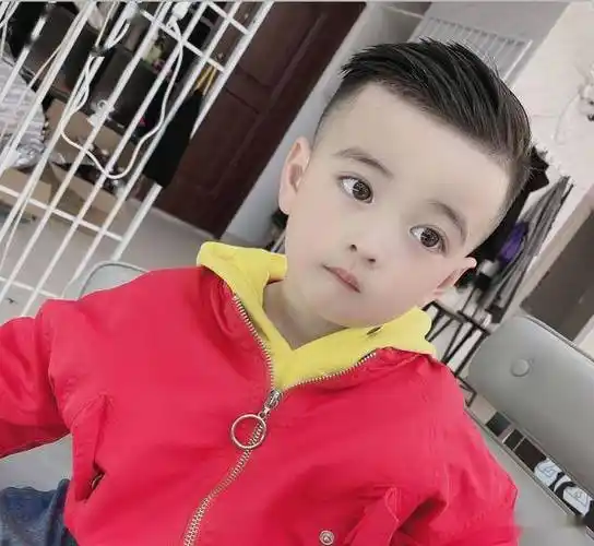 六一快到了,精选小男孩发型20多款送给你,越看越帅气_头发