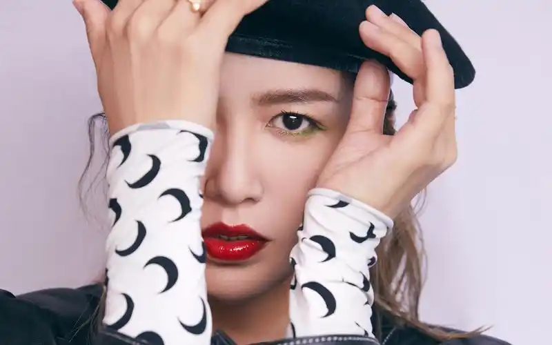 谭维维时尚写真图片桌面壁纸