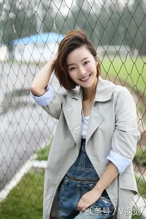 徐百卉《我的仨妈俩爸》中饰 白鸽.习雪《我的仨妈俩爸》中饰 王爱萍.