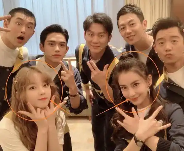 宋雨琦直播,细看两人脸部,差10的岁状态让人愣了|蔡徐坤|跑男_网易