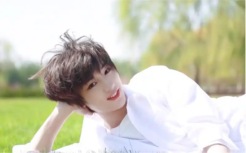 少年感是世间最珍贵的礼物|日系美颜丁程鑫带来夏日初恋的心动