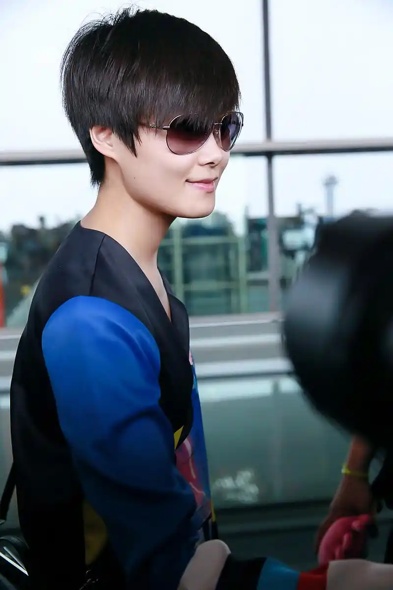 2月图文动态激励计划# 最近,李宇春又火了一把!