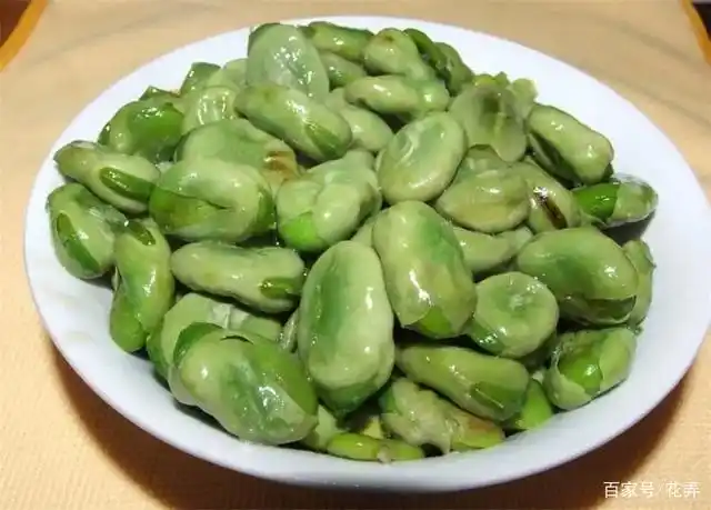 春天是吃蚕豆的好时节,蚕豆青绿鲜嫩,粒大饱满,口味清鲜!