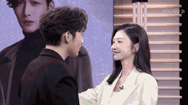 景甜张彬彬还原按唇杀##景甜张彬彬合体直播