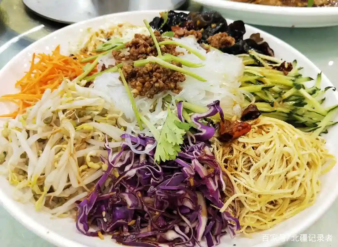 十道东北家常菜,被南方朋友一扫而净,最后一道令很多人念念不忘