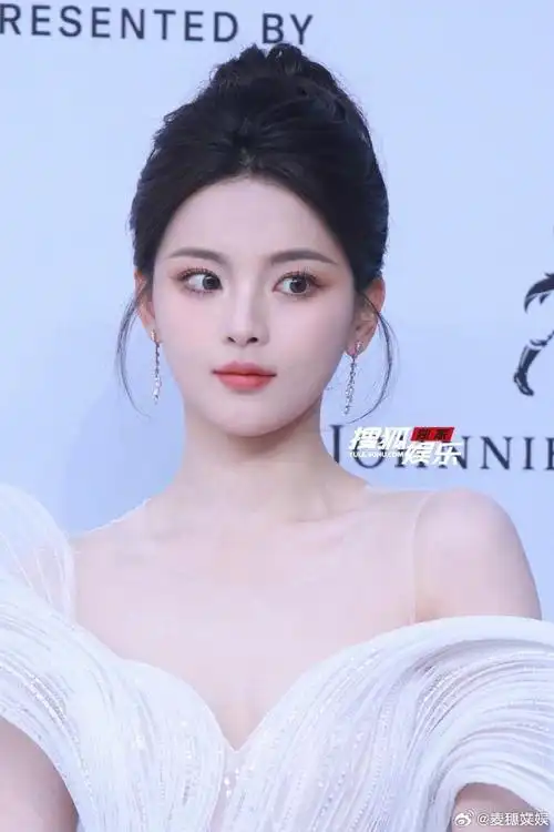 杨超越美疯了##杨超越美人鱼