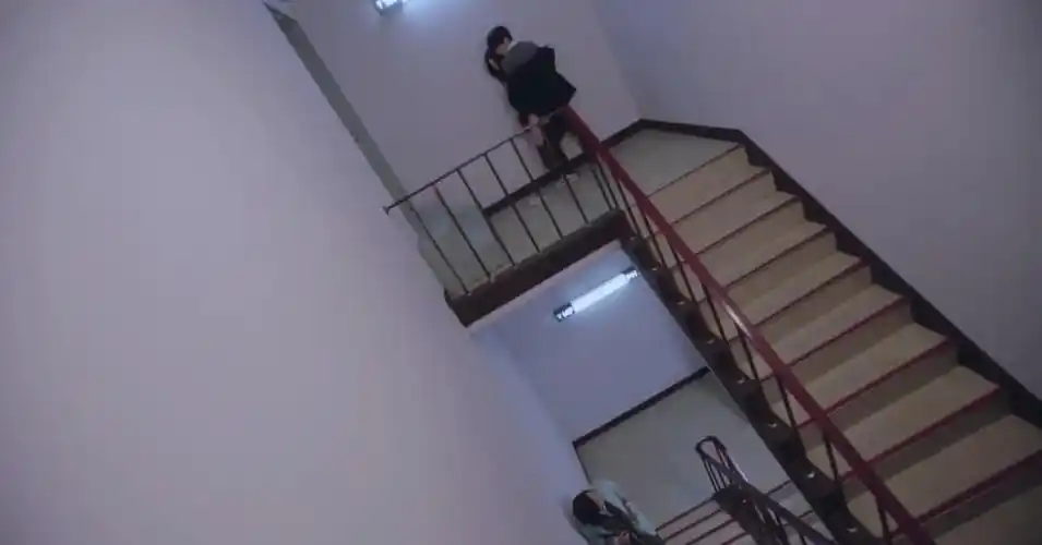 哈哈,这电影是韩国电影《嘘!禁止想象》!