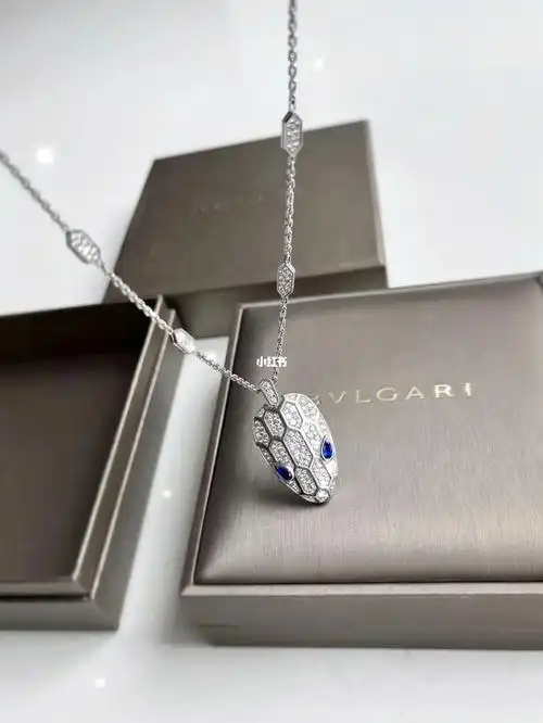 宝格丽蛇头蓝宝石项链