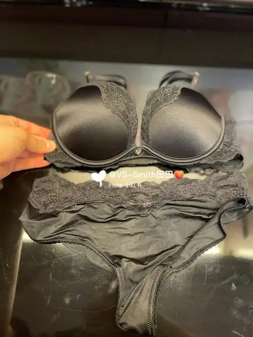 维多利亚的秘密宝石系列曜石黑聚拢内衣