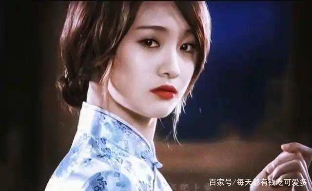 女星旗袍造型,鞠婧祎,赵丽颖,热巴等,谁是你心中的白月光?