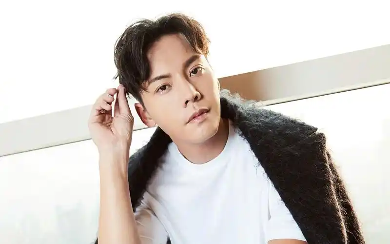 香港痞帅帅哥陈伟霆写真集桌面壁纸套图