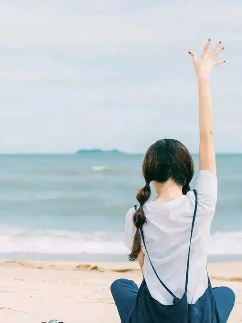 抑或,是为了明白一个人也可以孤独地前行,直到一天,终于遇到命定的