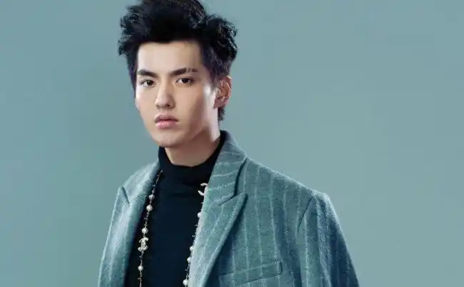 中国十大热门男明星 长得帅演技又好