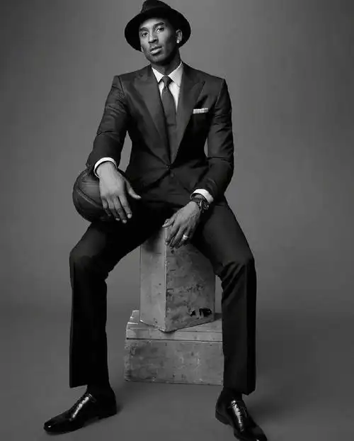 科比正装照,西装暴徒认证!