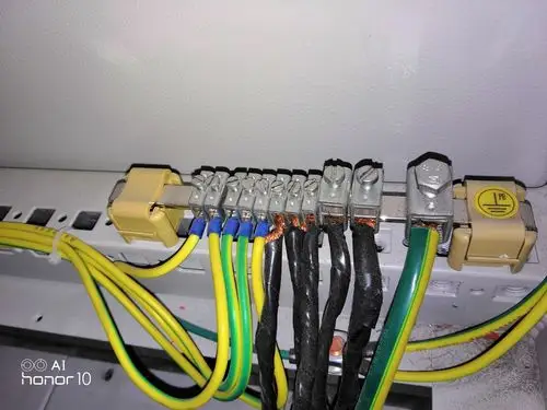 dcs机柜的屏蔽线接地如果接到机柜保护地上去了会有什么隐患?