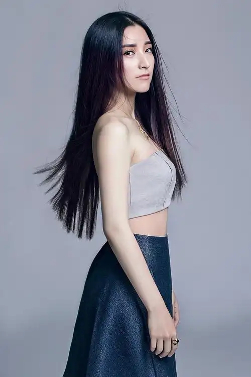 ="gnsszk9b8k">潘辰,1988年3月13日出生于上海市,中国内地流行女歌手