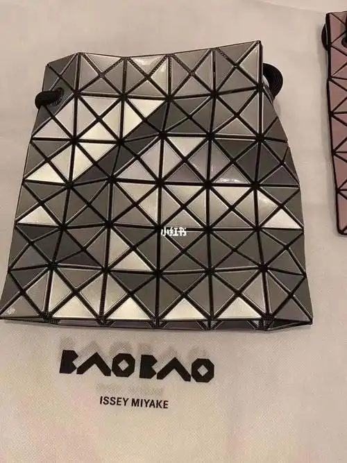 日本三宅一生包包水桶包