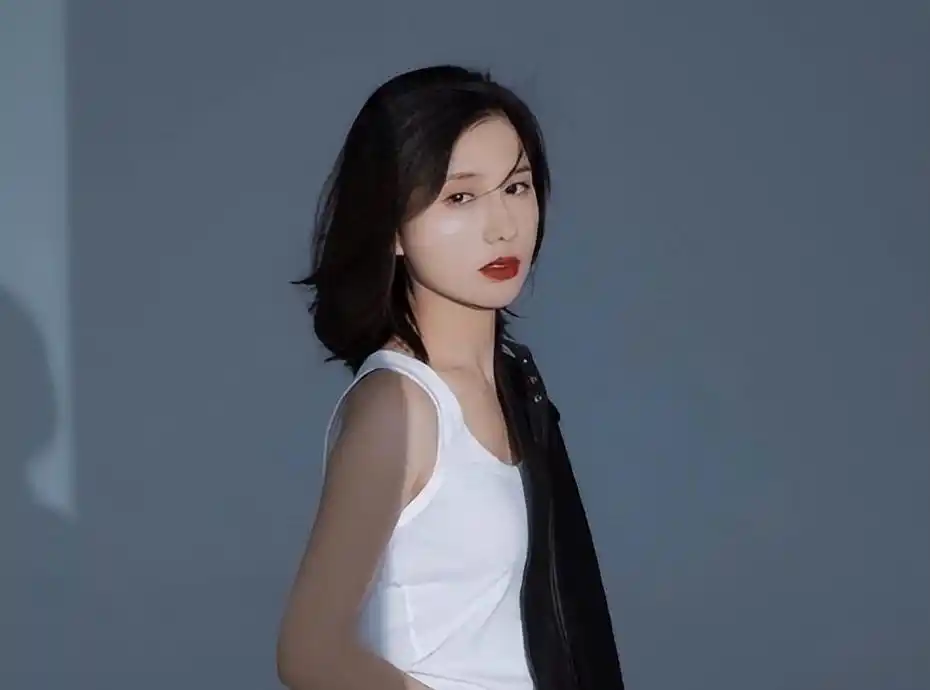 黄景瑜前妻王雨馨再次开撕:"油腻的极度利己主义者!