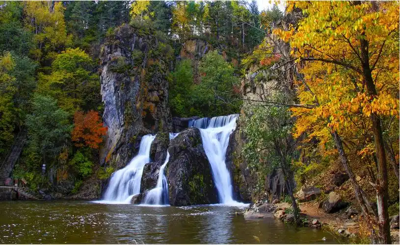 五花山秋色是伊春最美的风景 带上你的心上人到伊春浪漫一回