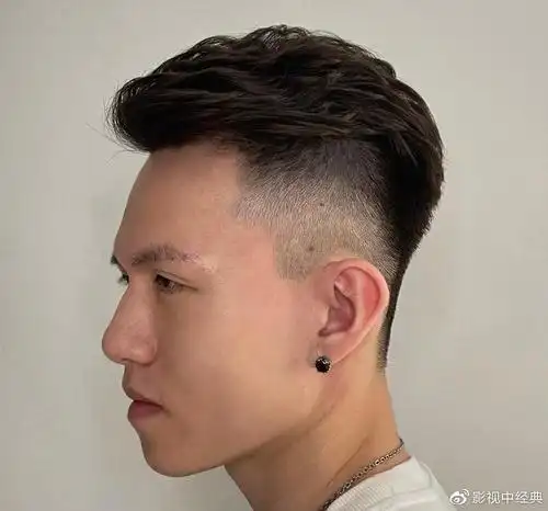 寸头再帅也不要乱剪2021男生流行6款发型尽显潮男范