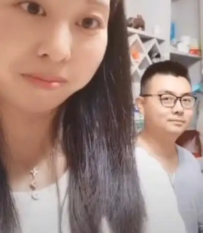 郭威和妻子田静,话不多,但立场很坚定