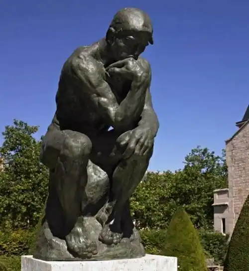 小旅,忍不住想模仿他的动作除了《思想者》,你还能看到巴尔扎克的雕塑