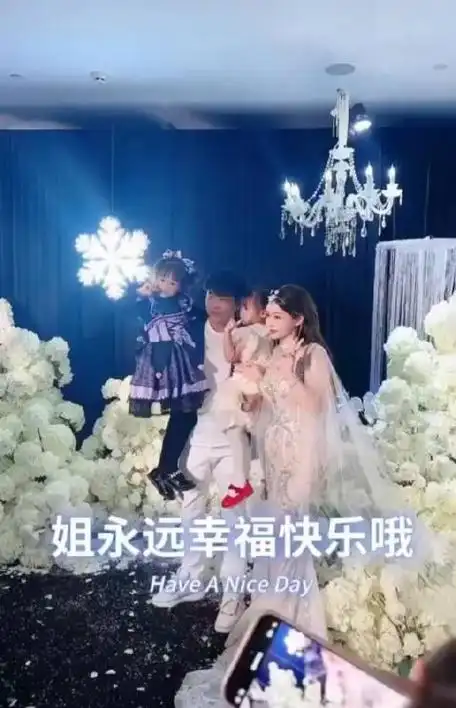 辛巴为老婆初瑞雪庆生