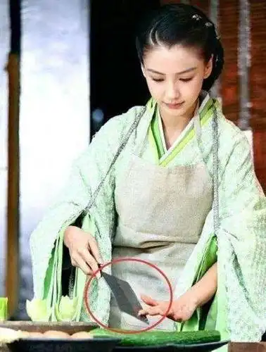 连小孩都看不下去的穿帮镜头, 实在太奇葩, 网友: 导演来搞笑的吗