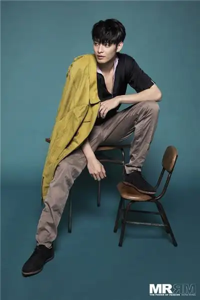 曹佑宁时尚大片 暖萌少年展现超凡时尚感