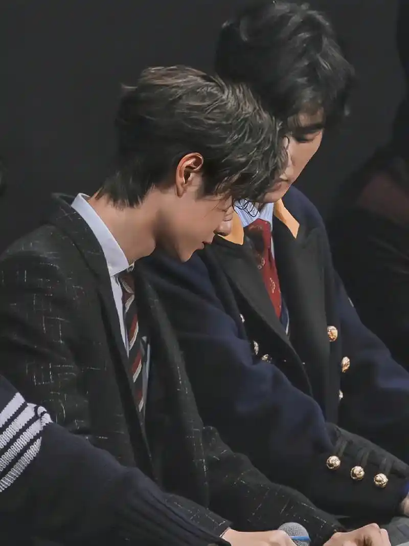 博君一肖 双人壁纸我真的会爱#壁纸 #肖战王一博 - 抖音