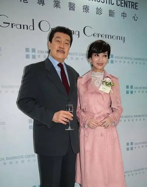 这一次,70岁的赵雅芝,又给娱乐圈"好好上了一课"|冯程程|周润发