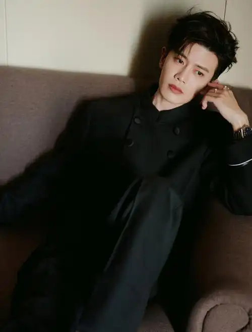 舵手系列##瑞士美度表##美度品牌代言人任嘉伦##美,任我度量