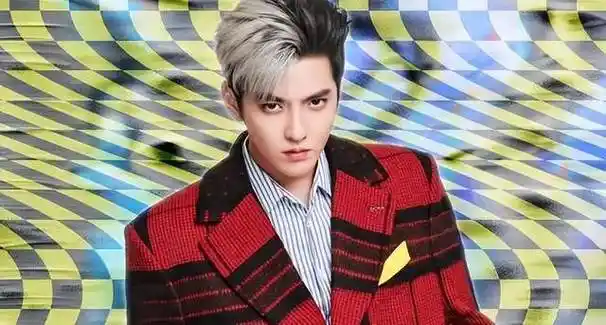 吴亦凡现状:二人照顾发福20斤,给狱友写歌,都美竹准备出国留学