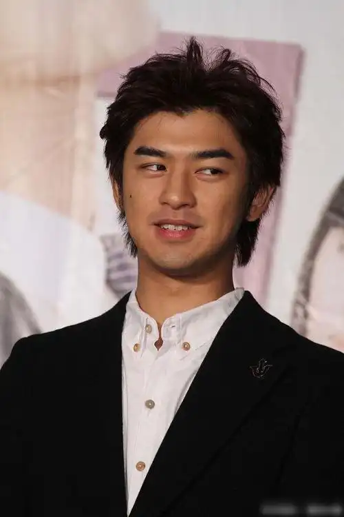 陈柏霖做错了什么屡遇渣女戴绿帽准备结婚的对象又是黑料缠身