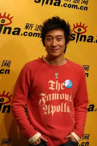 图文:歌手满江作客新浪嘉宾聊天室(15)
