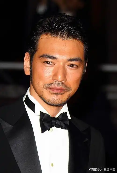 拒绝渣渣男!做有魅力的胡渣男!