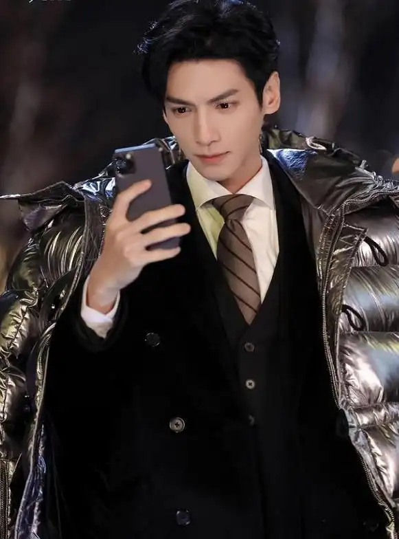 罗云熙终于爆火!新剧路透西装革履温文尔雅,霸道总裁帅到没朋友