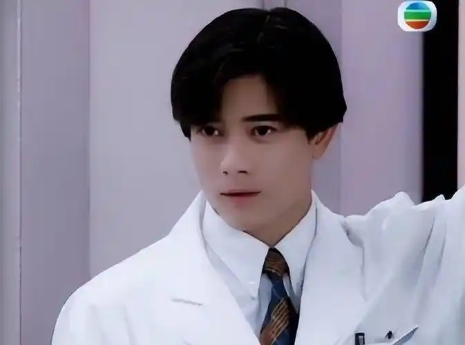 原创四大天王郭富城娶网红方媛后生下两女如今家庭幸福生活美满