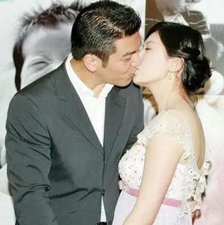 一直没有什么名气,嫁给孙志浩之后才慢慢被观众们记住,孙志浩和贾静雯