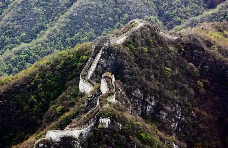 人迹罕至的北京怀柔九眼楼长城体验最原始风貌